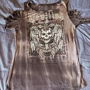 Brown Graphic Tee with Skull Design